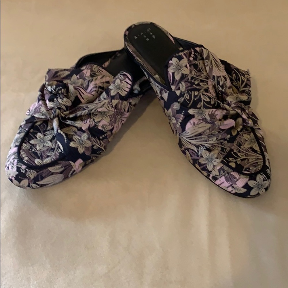 Tapestry Slides